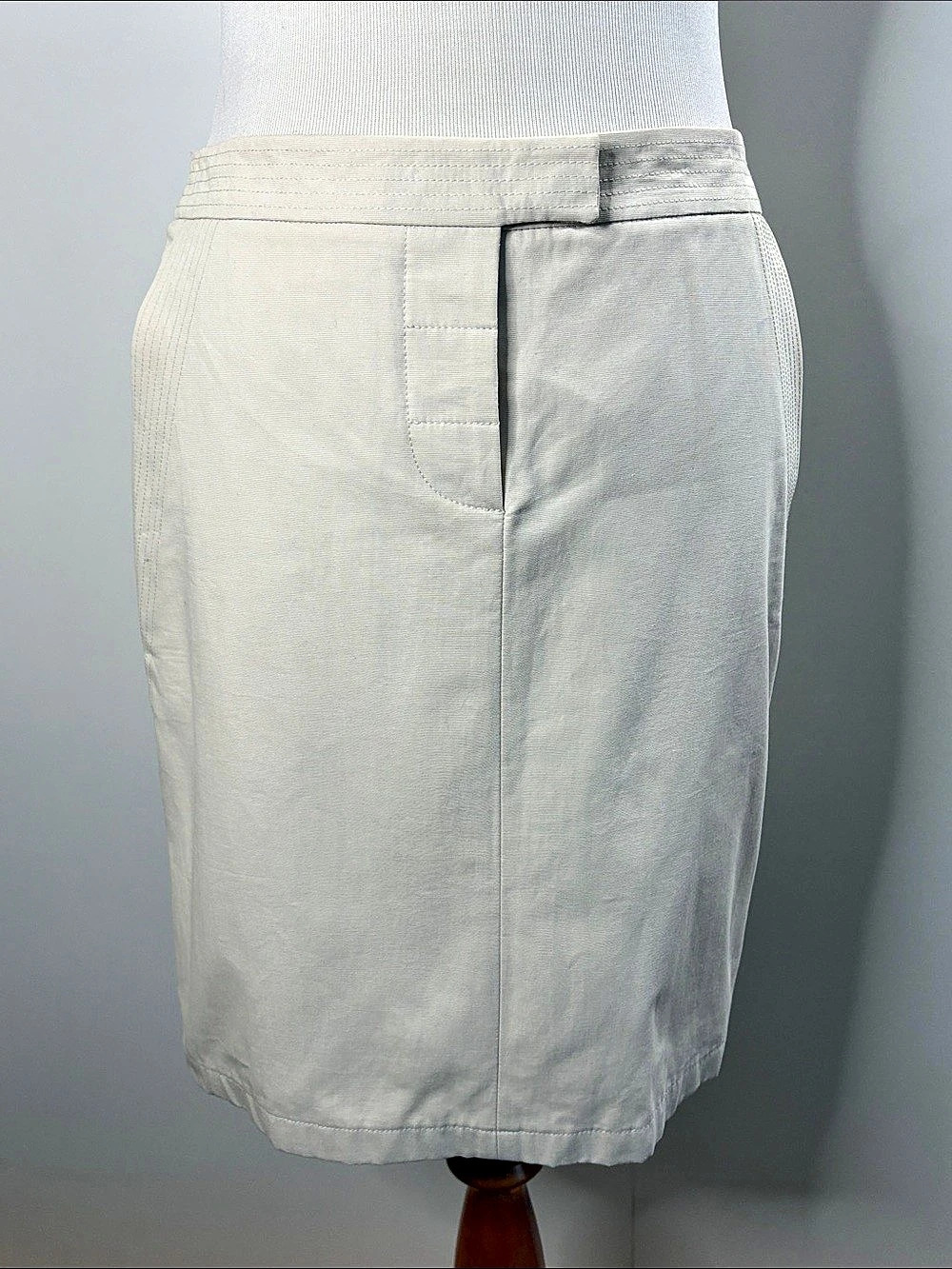 MaxMara Midi Skirt 100% Cotton made in Italy, Ivory Size 6 Like New